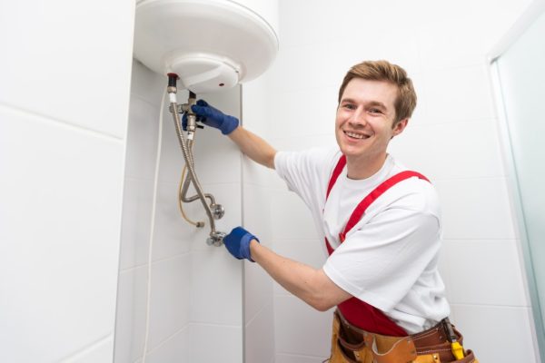 Instalación profesional de caldera Viessmann en residencia de Chamberí