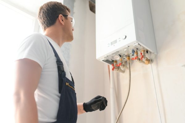 Instalación profesional de caldera Airsol de condensación en Torrejón de Velasco