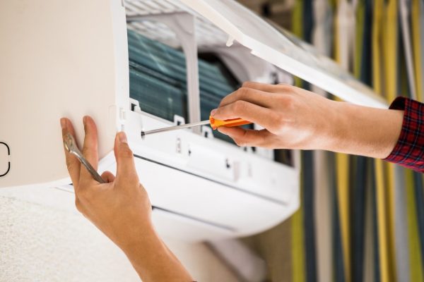 Instalación de aire acondicionado DAIKIN en Manzanares el Real por expertos en climatización para transformar tu espacio.